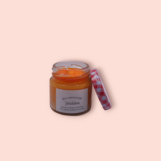 Coffret 97 - Un parfum générique de Le classique JPG + sa bougie générique - Parfumerie Elise